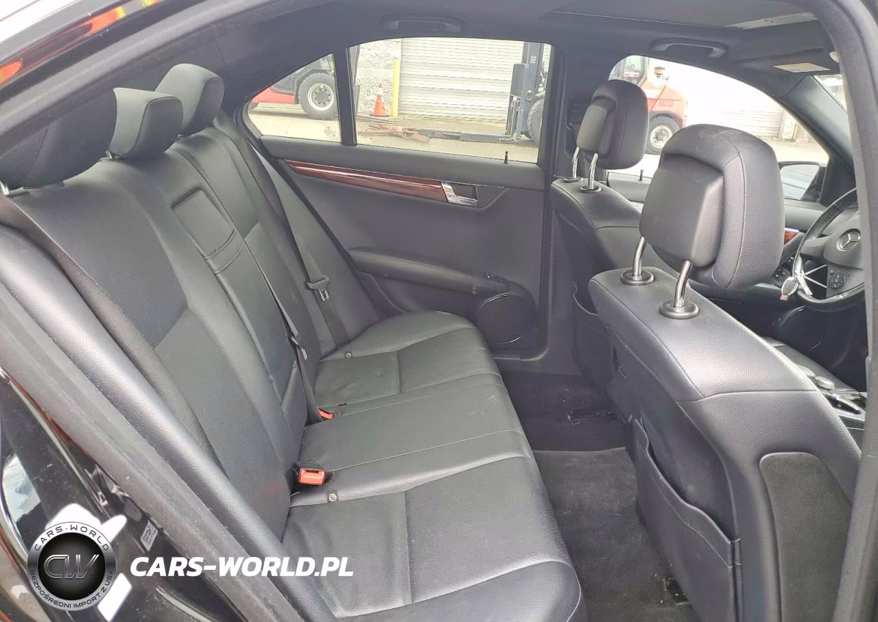 2011 Mercedes-Benz C 300 VIN:WDDGF5EB6BA508643 - 10