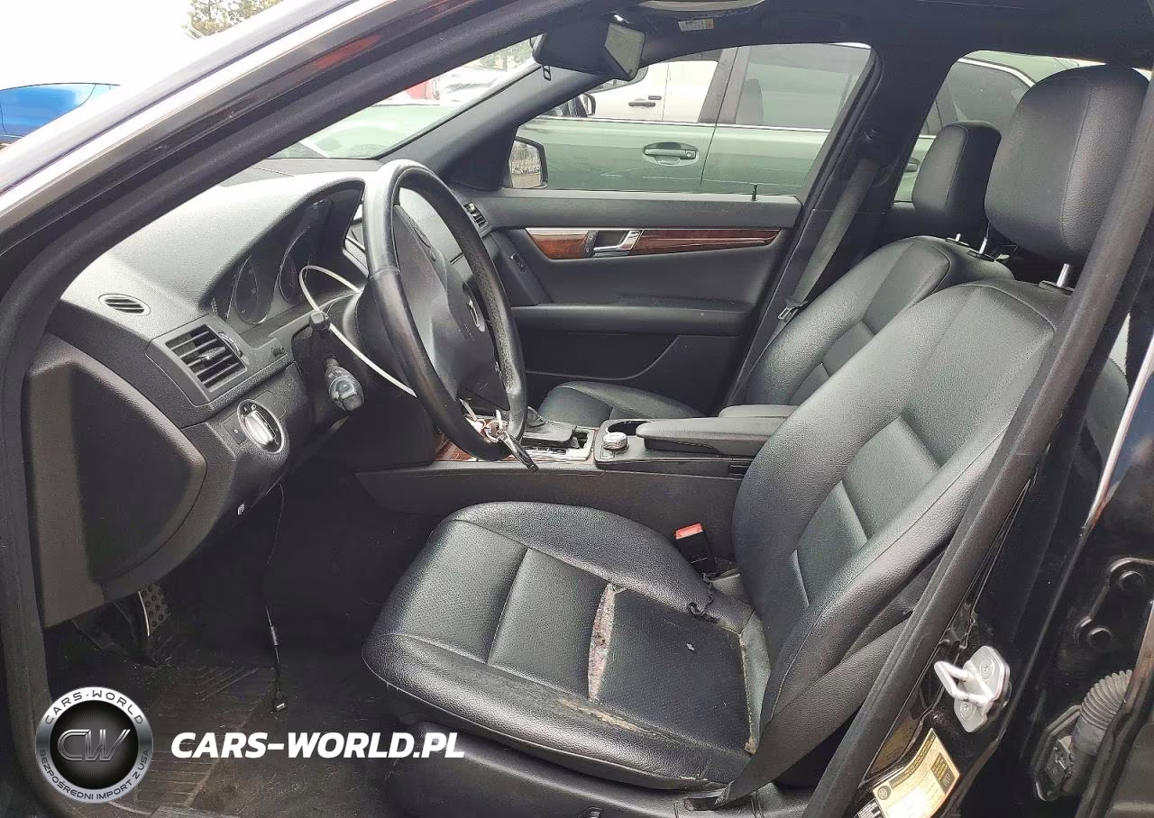2011 Mercedes-Benz C 300 VIN:WDDGF5EB6BA508643 - 7