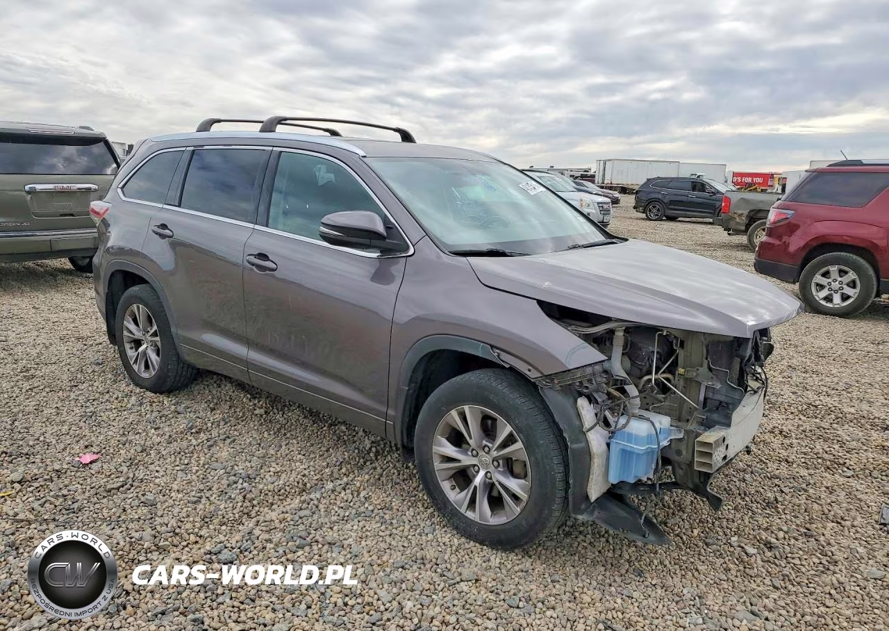 2015 Toyota Highlander Xle VIN:5TDJKRFH9FS167236 - 4