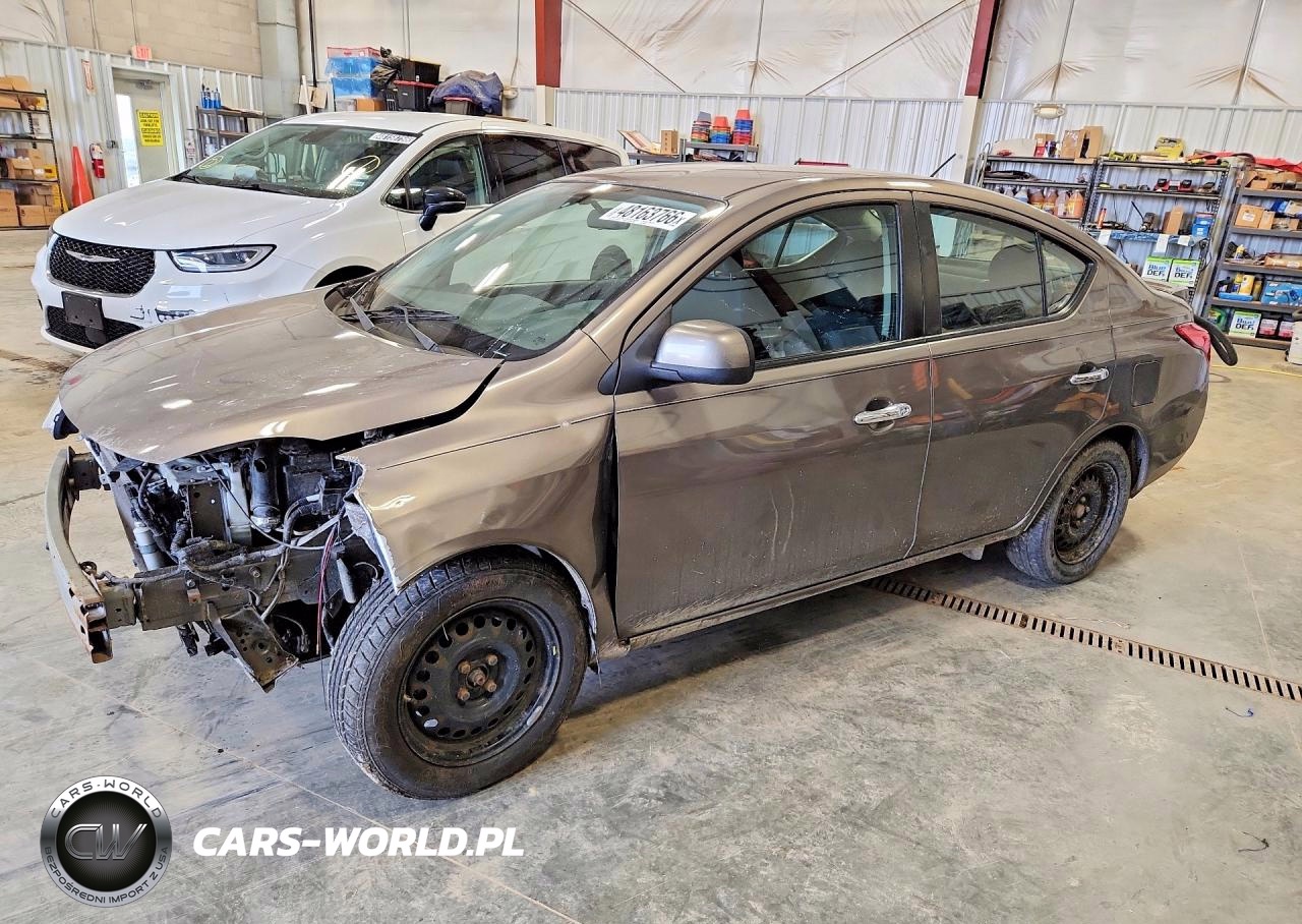 2013 Nissan Versa 1.6 S