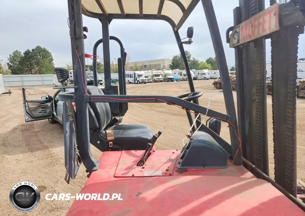 2014 Moffett M80 Forklift VIN:1020068 - 6