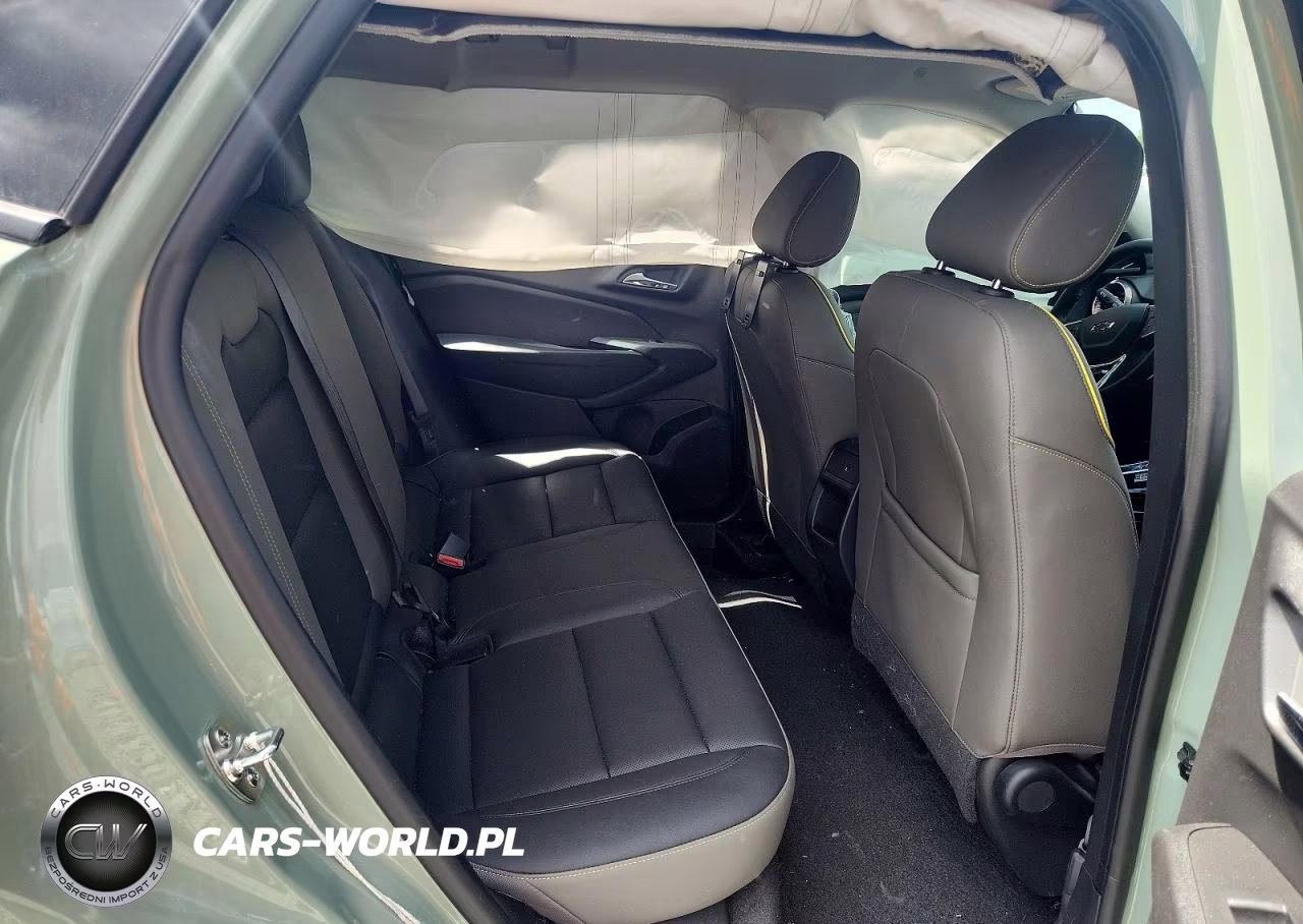 2025 Chevrolet Trax Activ VIN:KL77LKEP3SC272368 - 10