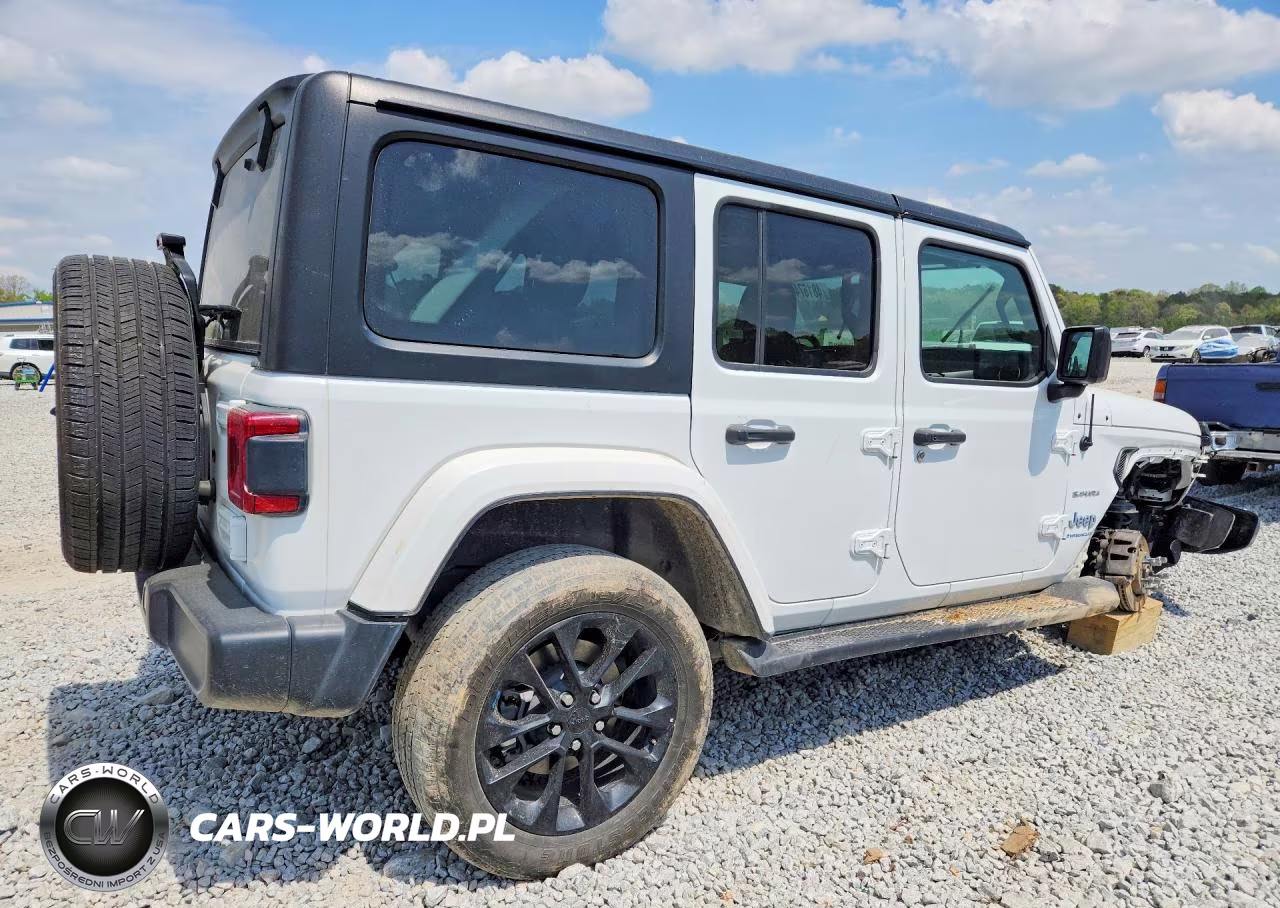 2023 Jeep Wrangler Sahara 4Xe VIN:1C4JJXP61PW695858 - 3