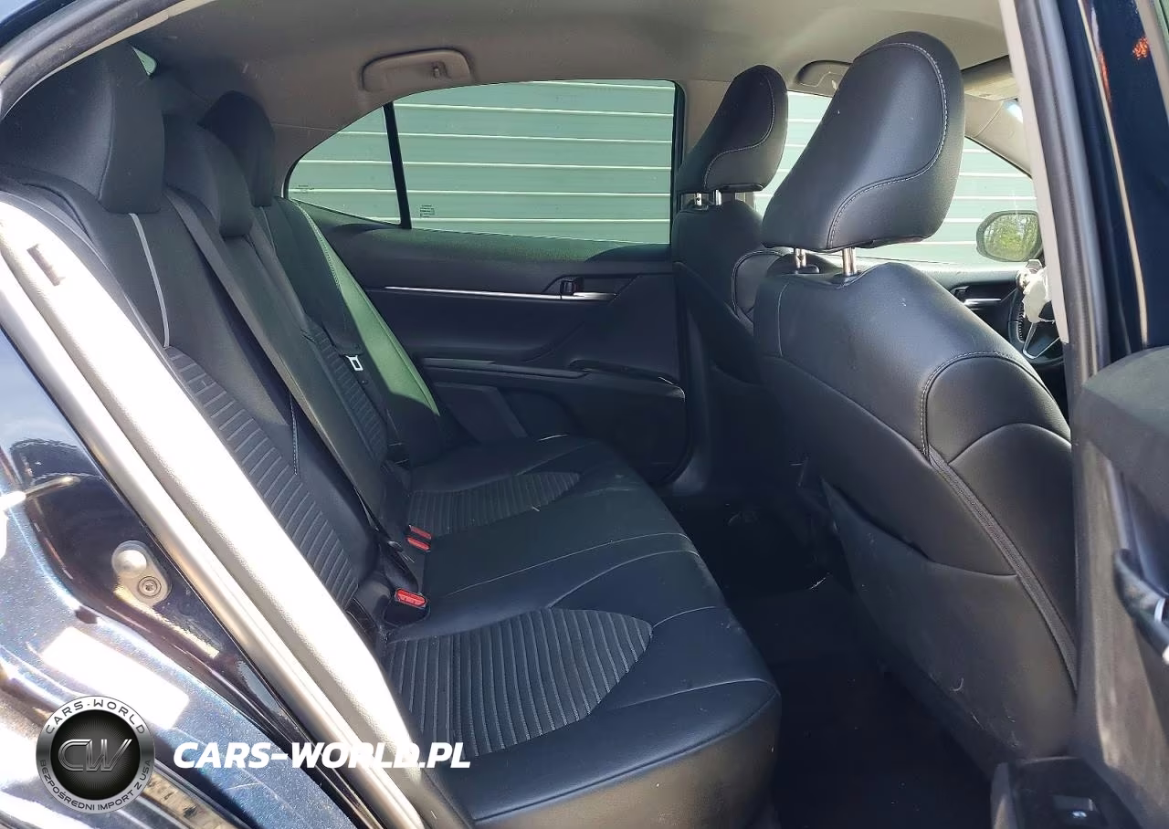 2018 Toyota Camry Se VIN:4T1B11HK8JU642585 - 10