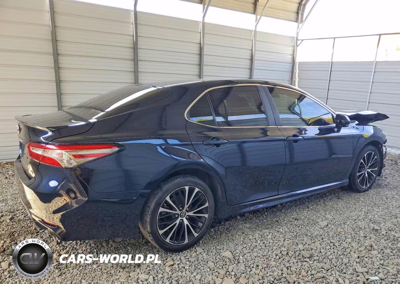 2018 Toyota Camry Se VIN:4T1B11HK8JU642585 - 3
