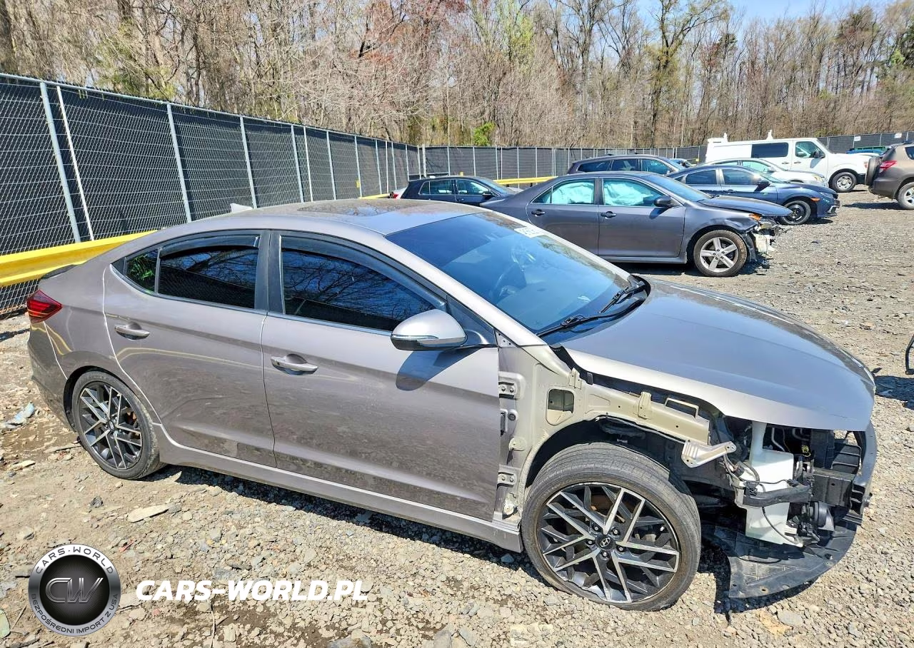 2020 Hyundai Elantra Sport VIN:KMHD04LB6LU070584 - 4