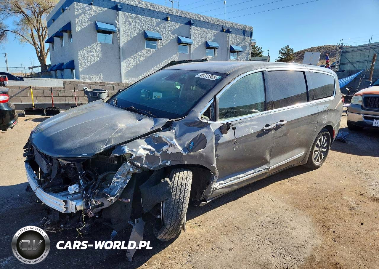 2022 Chrysler Pacifica Hybrid Limited