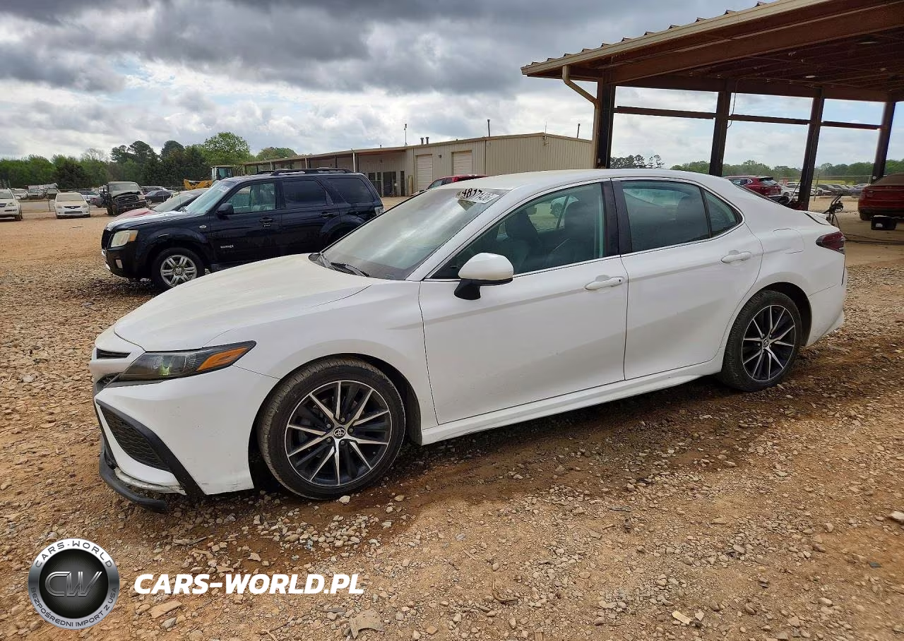 2021 Toyota Camry Se – zdjęcie 1 z 13