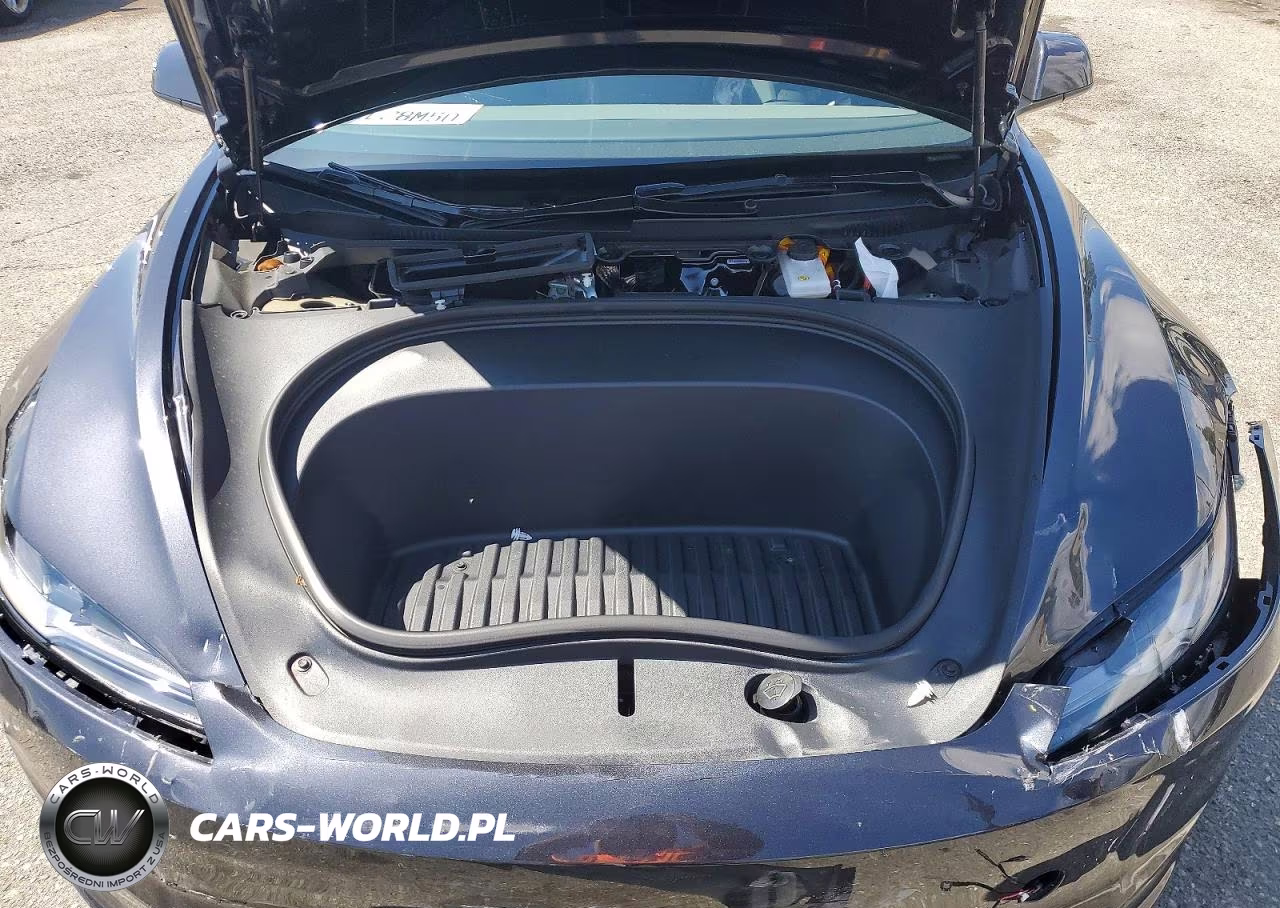 2026 Tesla Model 3 VIN:5YJ3E1EA4TF145621 - 11