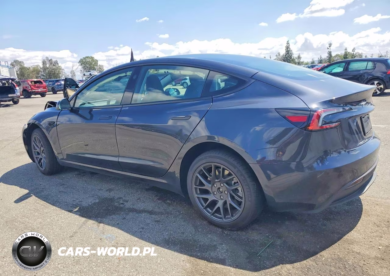2026 Tesla Model 3 VIN:5YJ3E1EA4TF145621 - 2