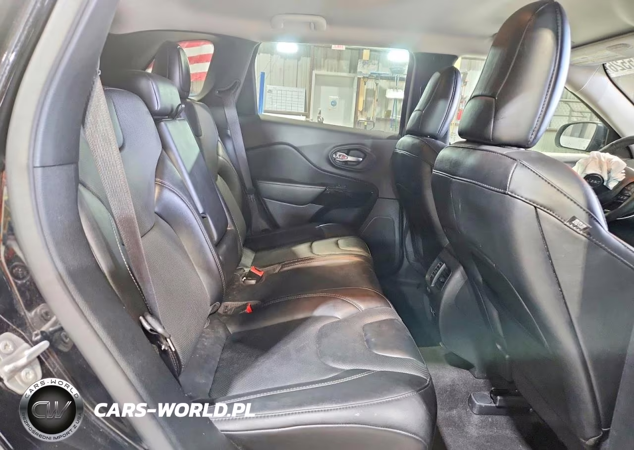 2023 Jeep Cherokee Altitude Lux VIN:1C4PJMMB4PD113869 - 11