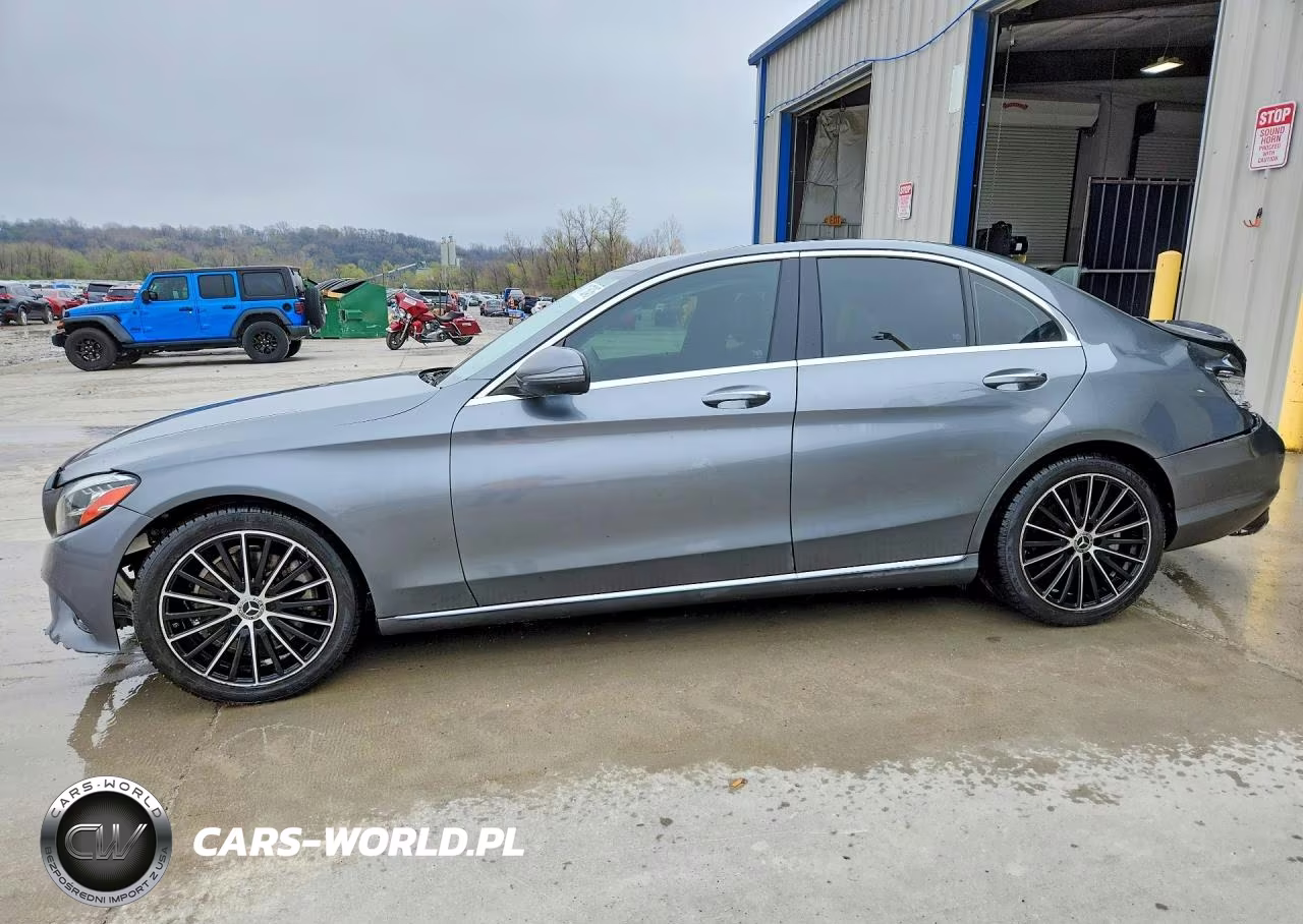 2019 Mercedes-Benz C 300