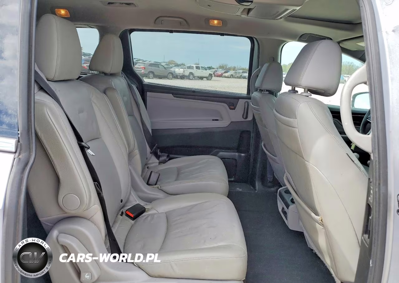 2018 Honda Odyssey Elite VIN:5FNRL6H92JB013775 - 11