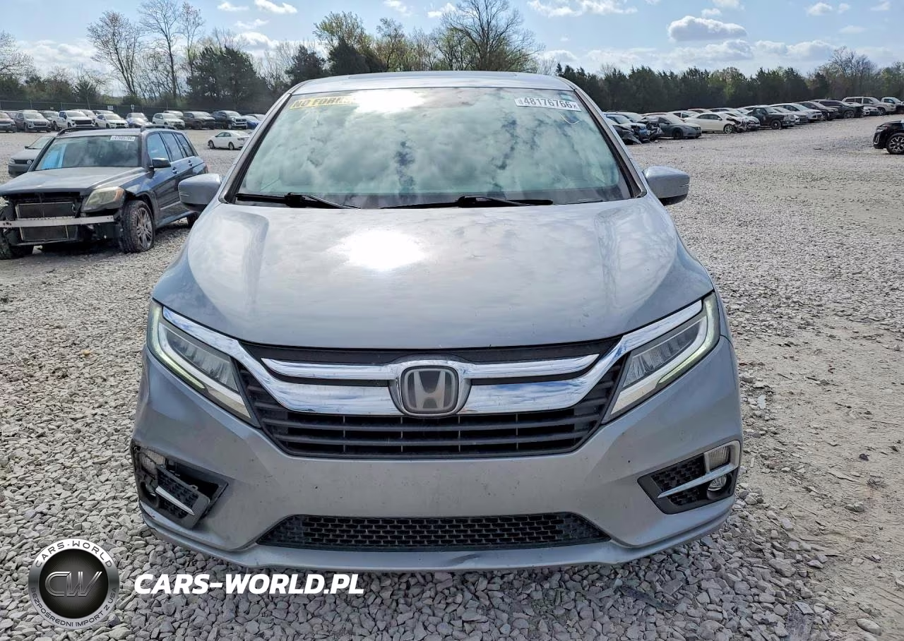 2018 Honda Odyssey Elite VIN:5FNRL6H92JB013775 - 5