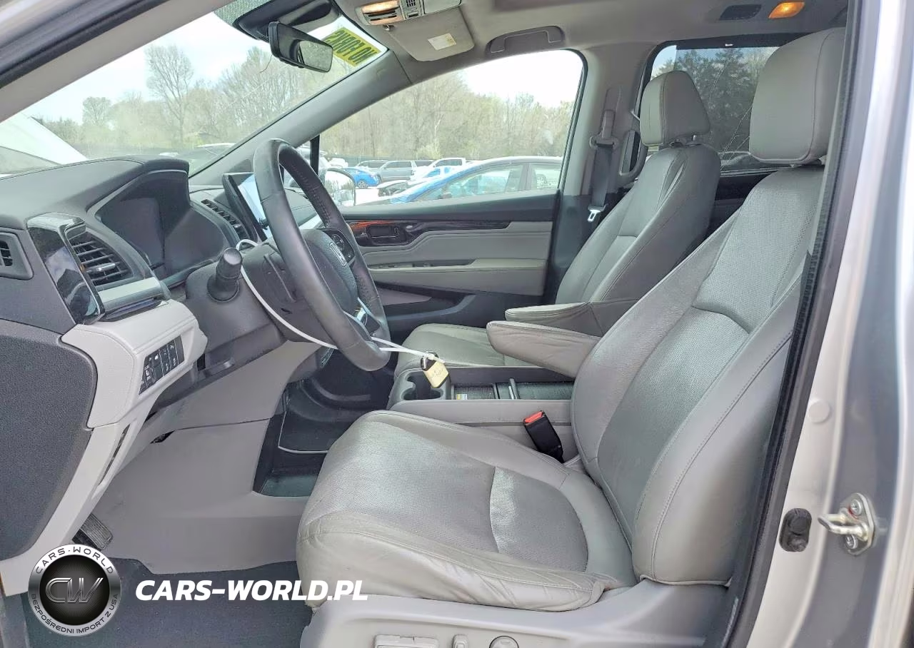 2018 Honda Odyssey Elite VIN:5FNRL6H92JB013775 - 7