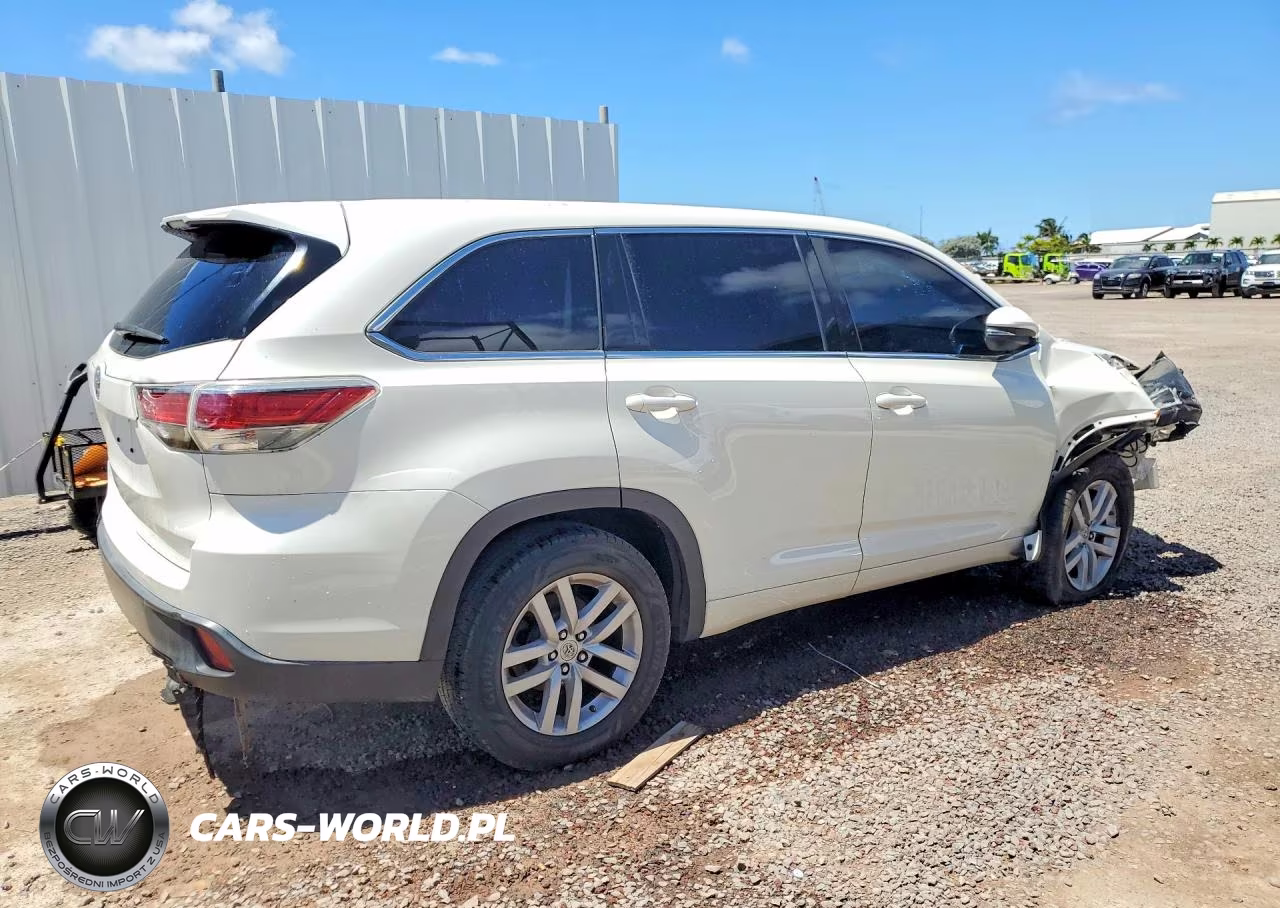 2014 Toyota Highlander Le VIN:5TDZKRFH6ES014637 - 3