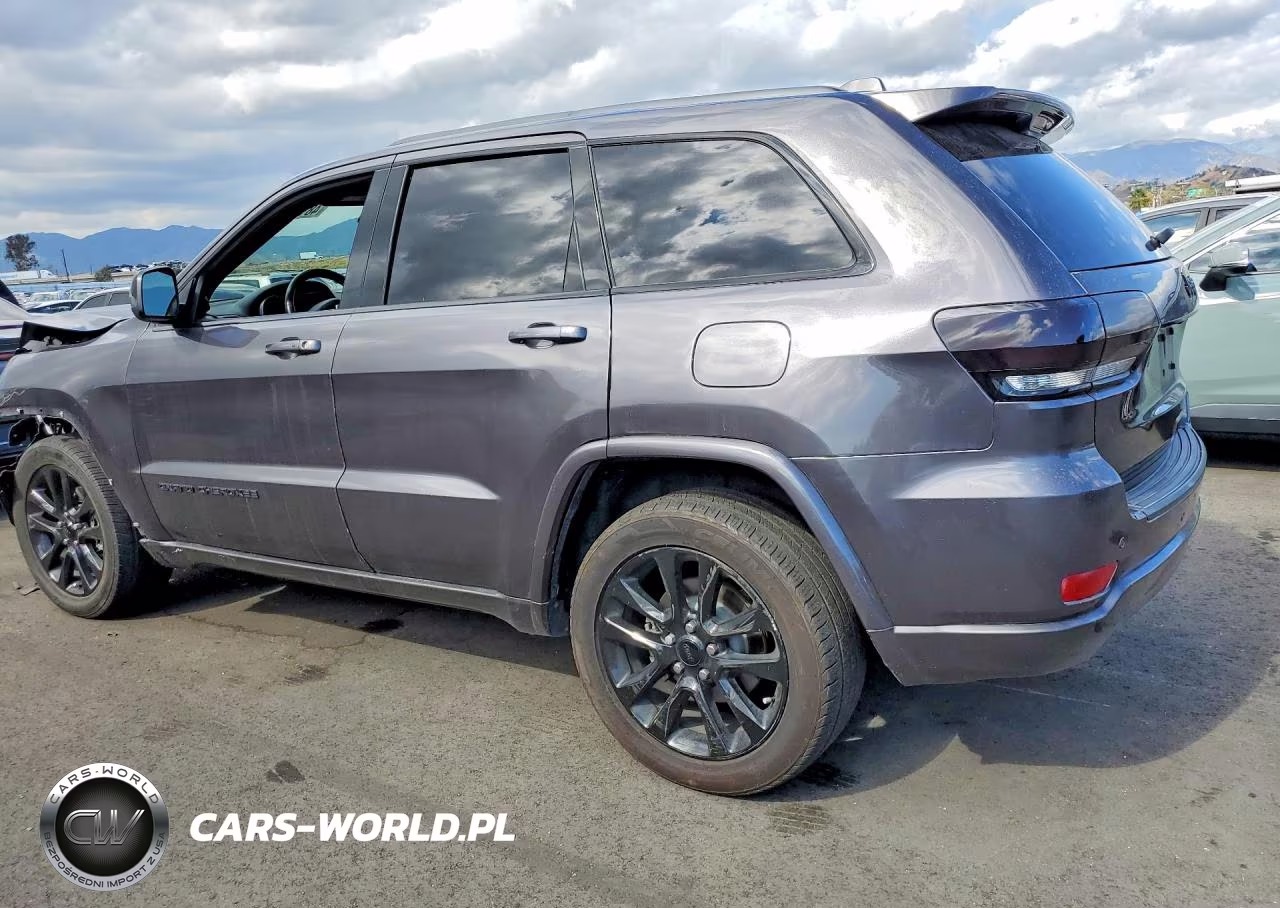2018 Jeep Grand Cherokee Laredo VIN:1C4RJEAG0JC512760 - 2