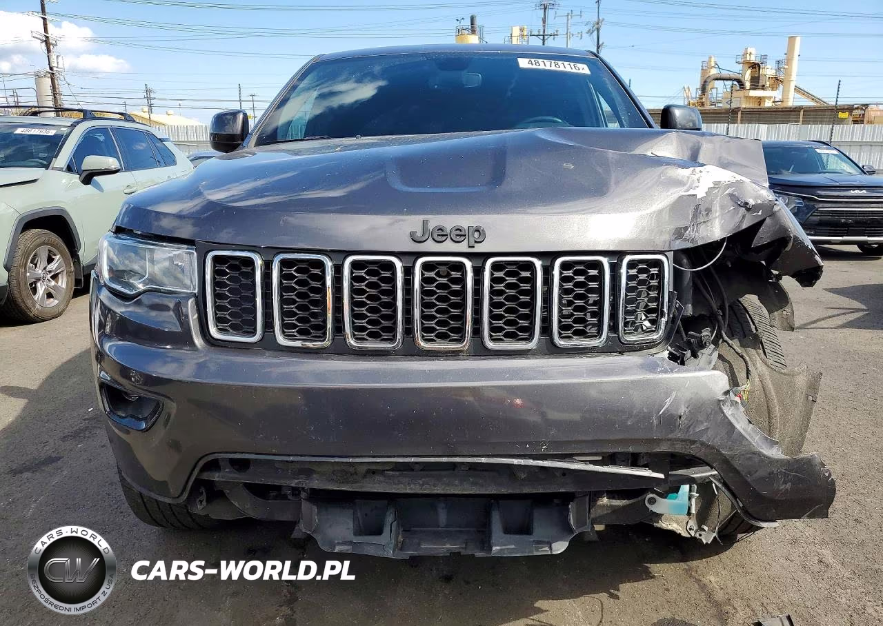 2018 Jeep Grand Cherokee Laredo VIN:1C4RJEAG0JC512760 - 5
