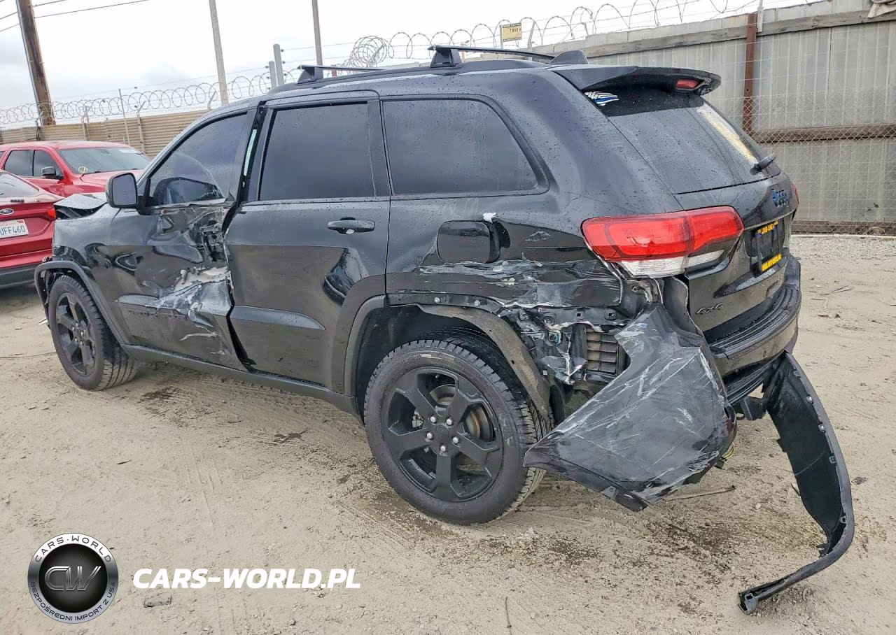 2018 Jeep Grand Cherokee Laredo VIN:1C4RJFAG4JC367972 - 2