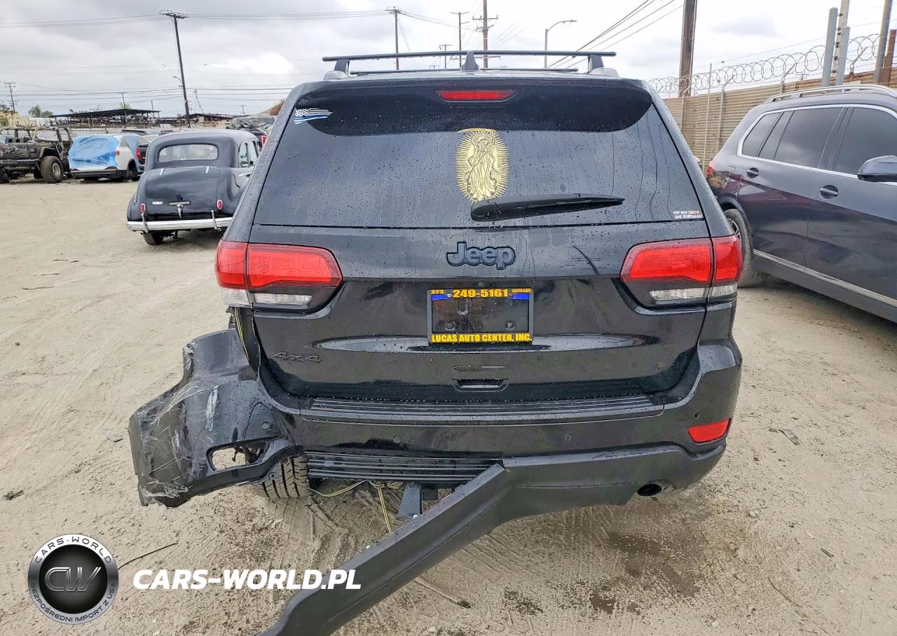 2018 Jeep Grand Cherokee Laredo VIN:1C4RJFAG4JC367972 - 6
