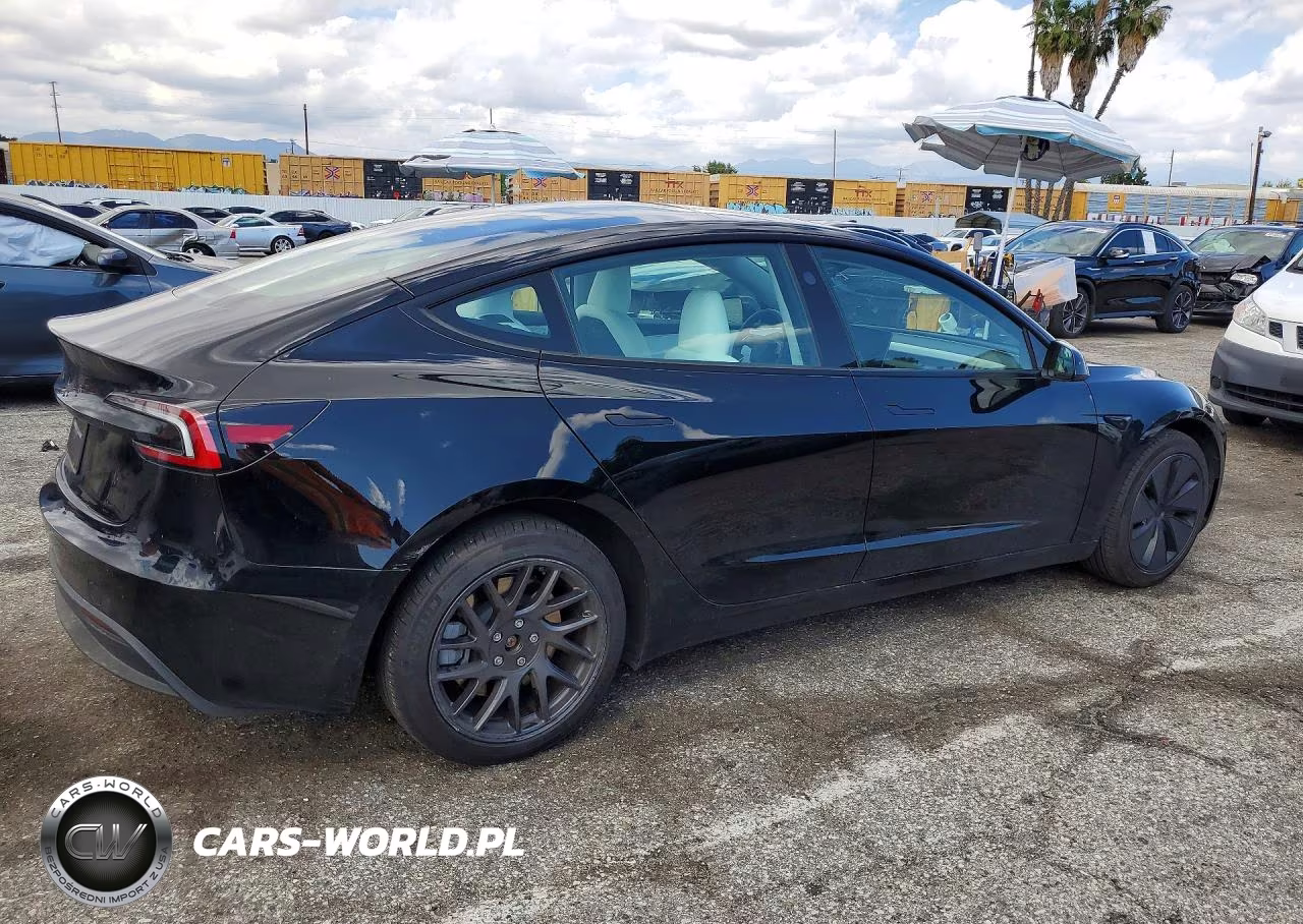 2025 Tesla Model 3 VIN:5YJ3E1EAXSF969055 - 3
