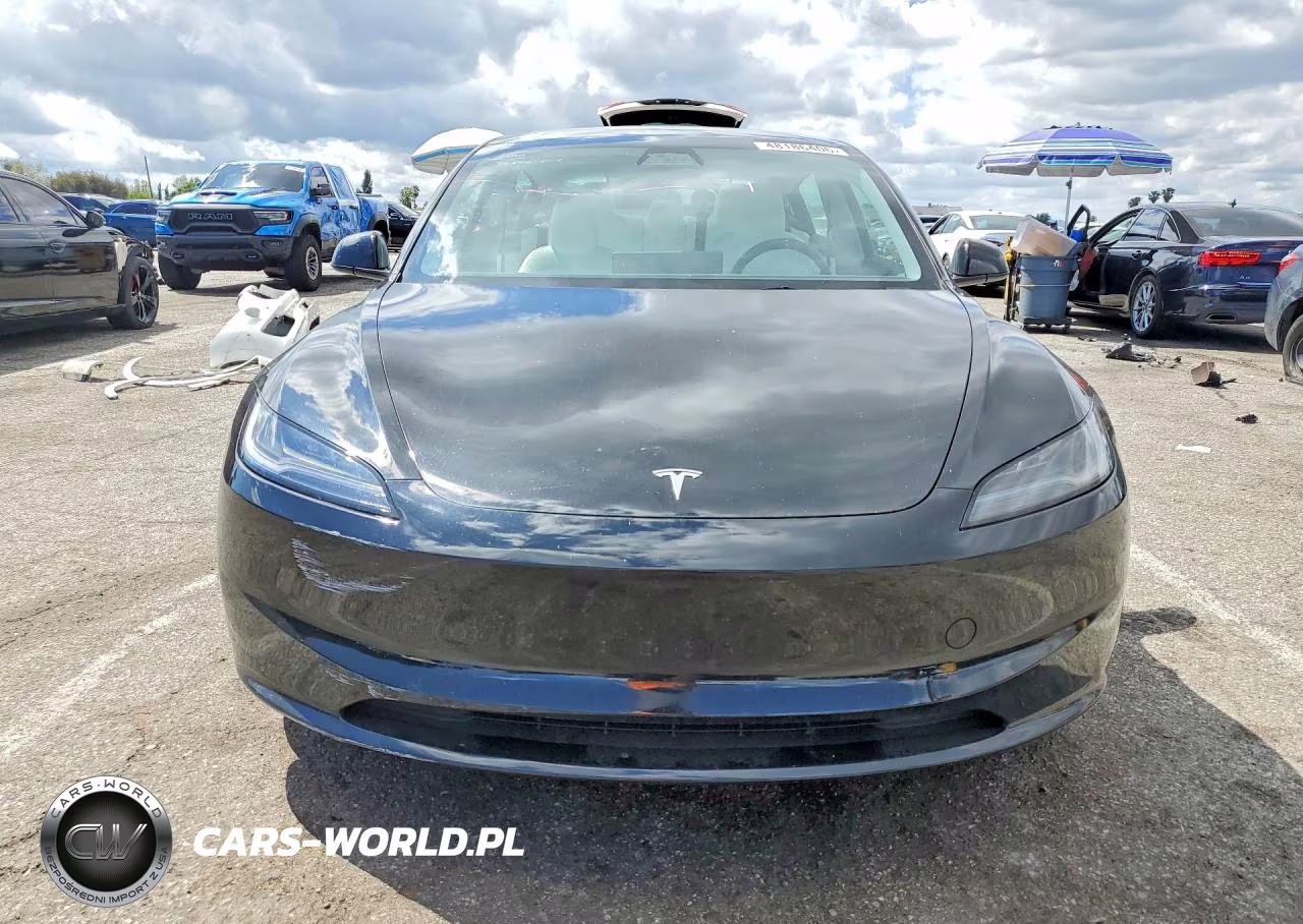2025 Tesla Model 3 VIN:5YJ3E1EAXSF969055 - 5