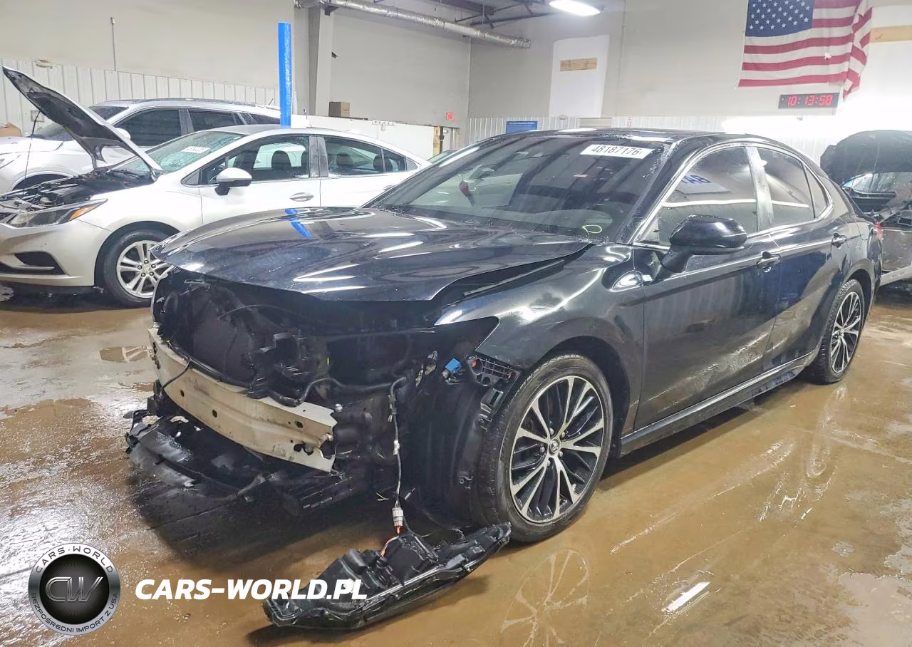 2018 Toyota Camry Se – zdjęcie 1 z 13