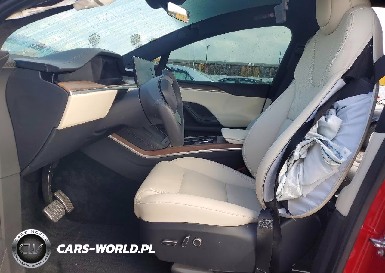 2022 Tesla Model X VIN:7SAXCAE54NF357614 - 7