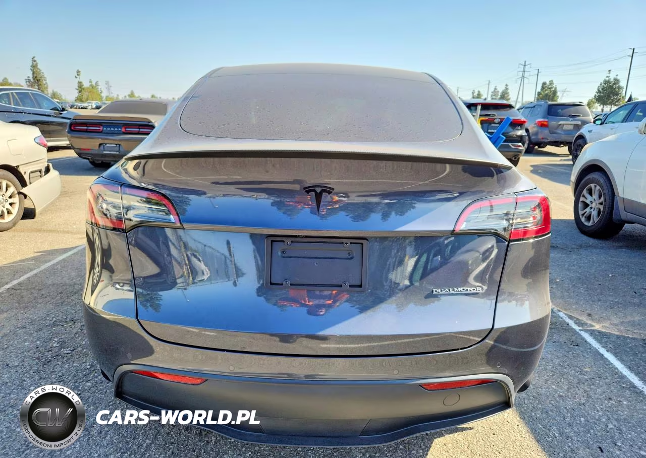 2022 Tesla Model Y VIN:7SAYGDEF7NF379772 - 6