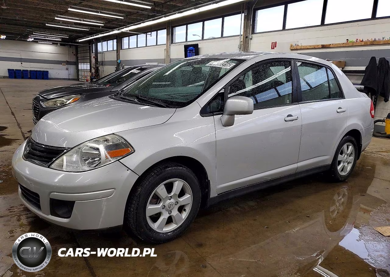 2010 Nissan Versa 1.8 S