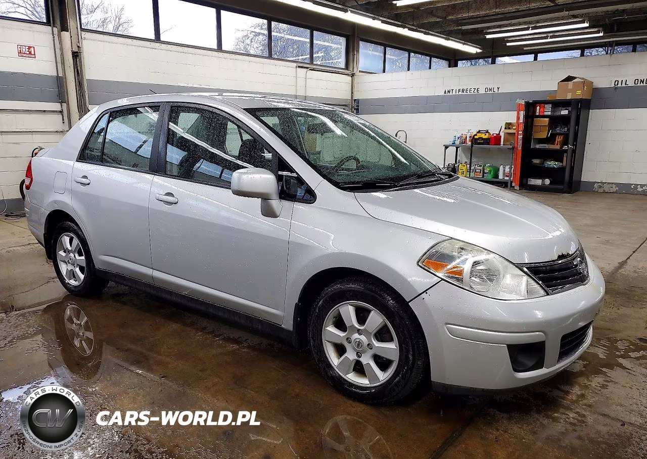 2010 Nissan Versa 1.8 S VIN:3N1BC1AP2AL413434 - 4