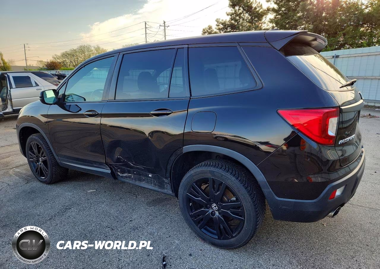 2021 Honda Passport Sport VIN:5FNYF8H2XMB020303 - 2