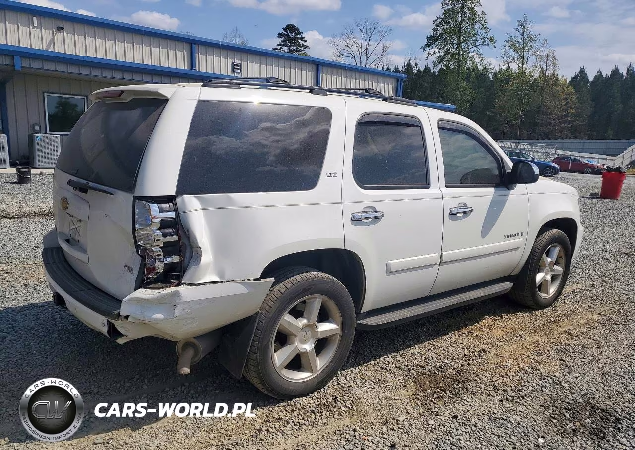 2008 Chevrolet Tahoe K1500 VIN:1GNFK130X8J100500 - 3