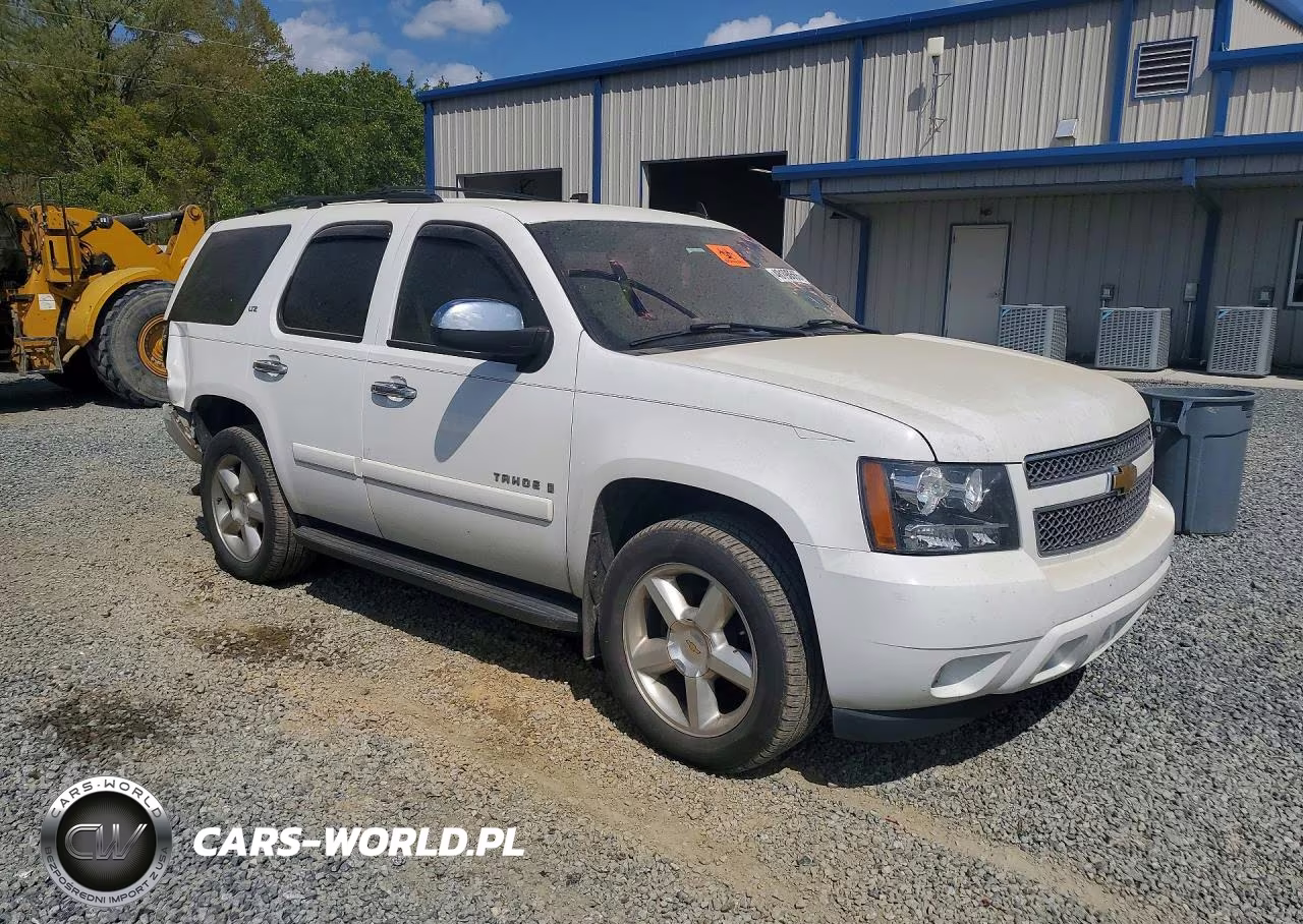 2008 Chevrolet Tahoe K1500 VIN:1GNFK130X8J100500 - 4