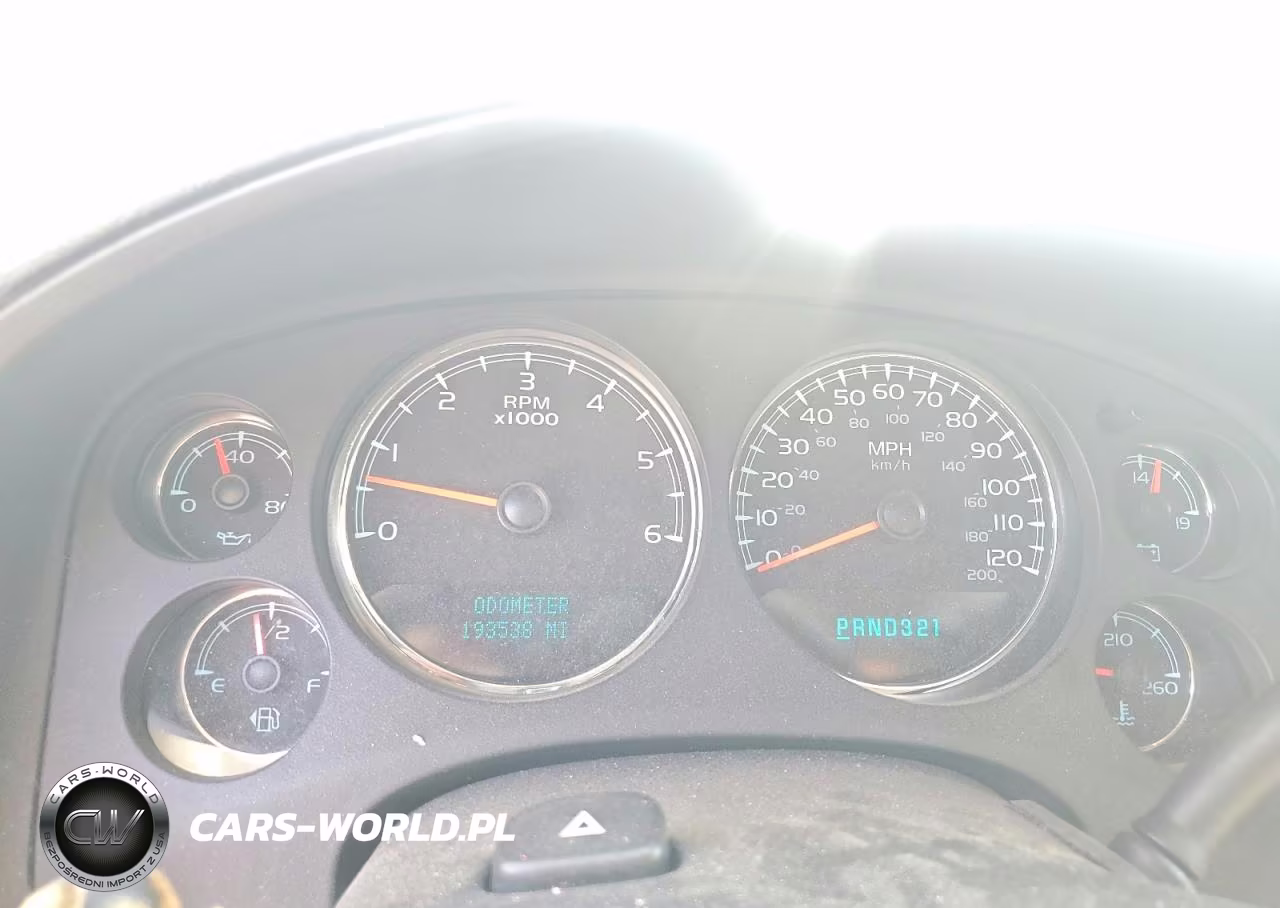 2008 Chevrolet Tahoe K1500 VIN:1GNFK130X8J100500 - 9