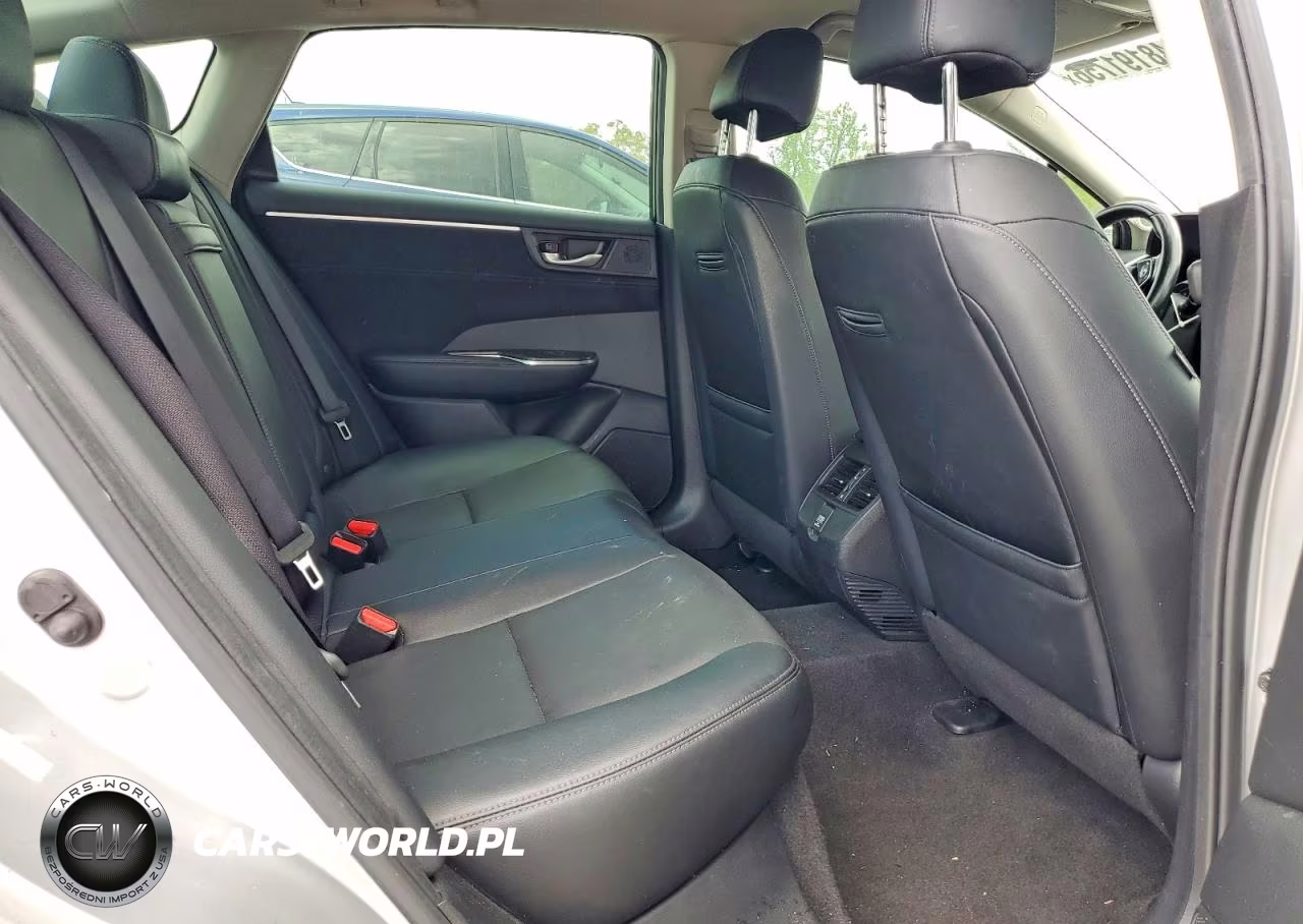 2018 Honda Clarity Touring VIN:JHMZC5F39JC012076 - 10