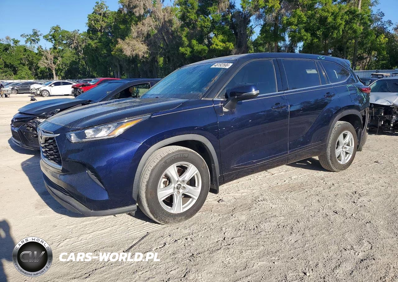 2020 Toyota Highlander L – zdjęcie 1 z 12