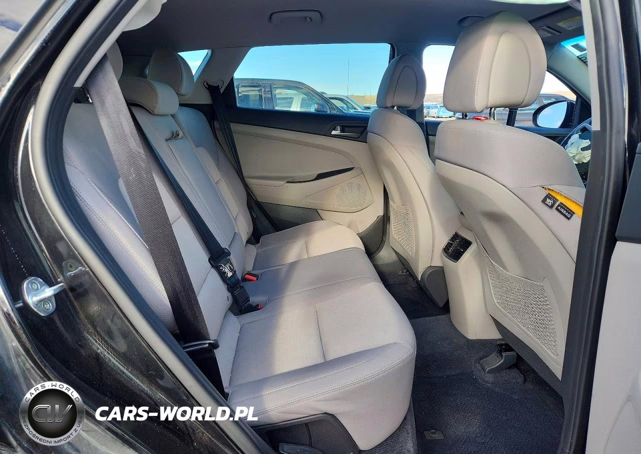 2017 Hyundai Tucson Sport VIN:KM8J3CA20HU455895 - 10