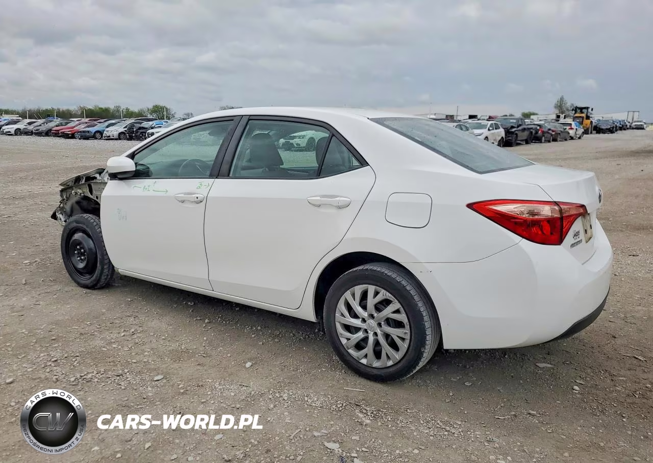 2018 Toyota Corolla Le VIN:5YFBURHE5JP742032 - 2