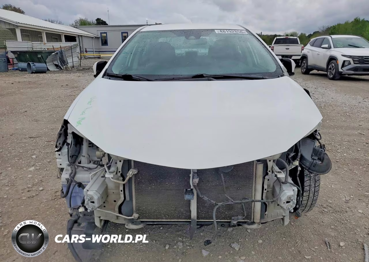 2018 Toyota Corolla Le VIN:5YFBURHE5JP742032 - 5