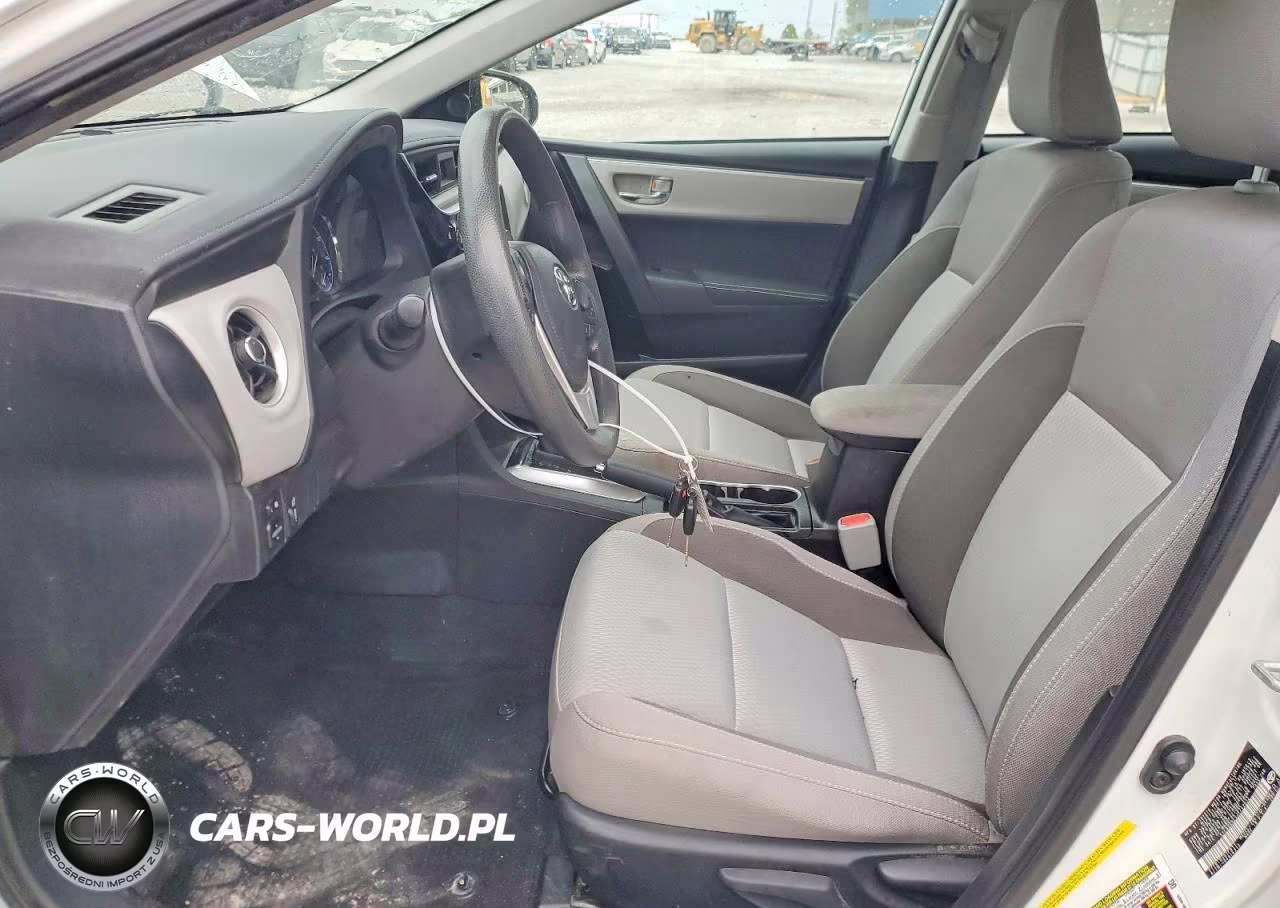 2018 Toyota Corolla Le VIN:5YFBURHE5JP742032 - 7