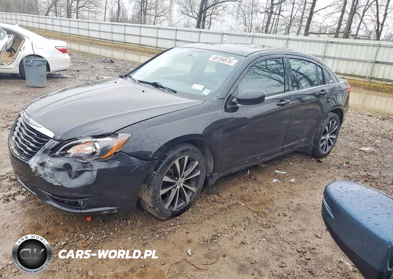 2013 Chrysler 200 Touring – zdjęcie 1 z 12