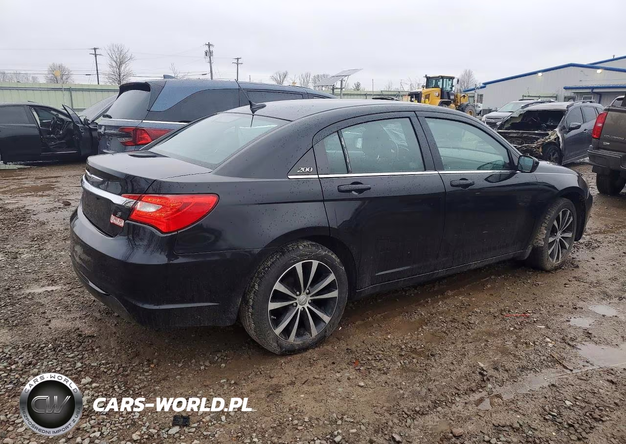 2013 Chrysler 200 Touring VIN:1C3CCBBB3DN547453 - 3