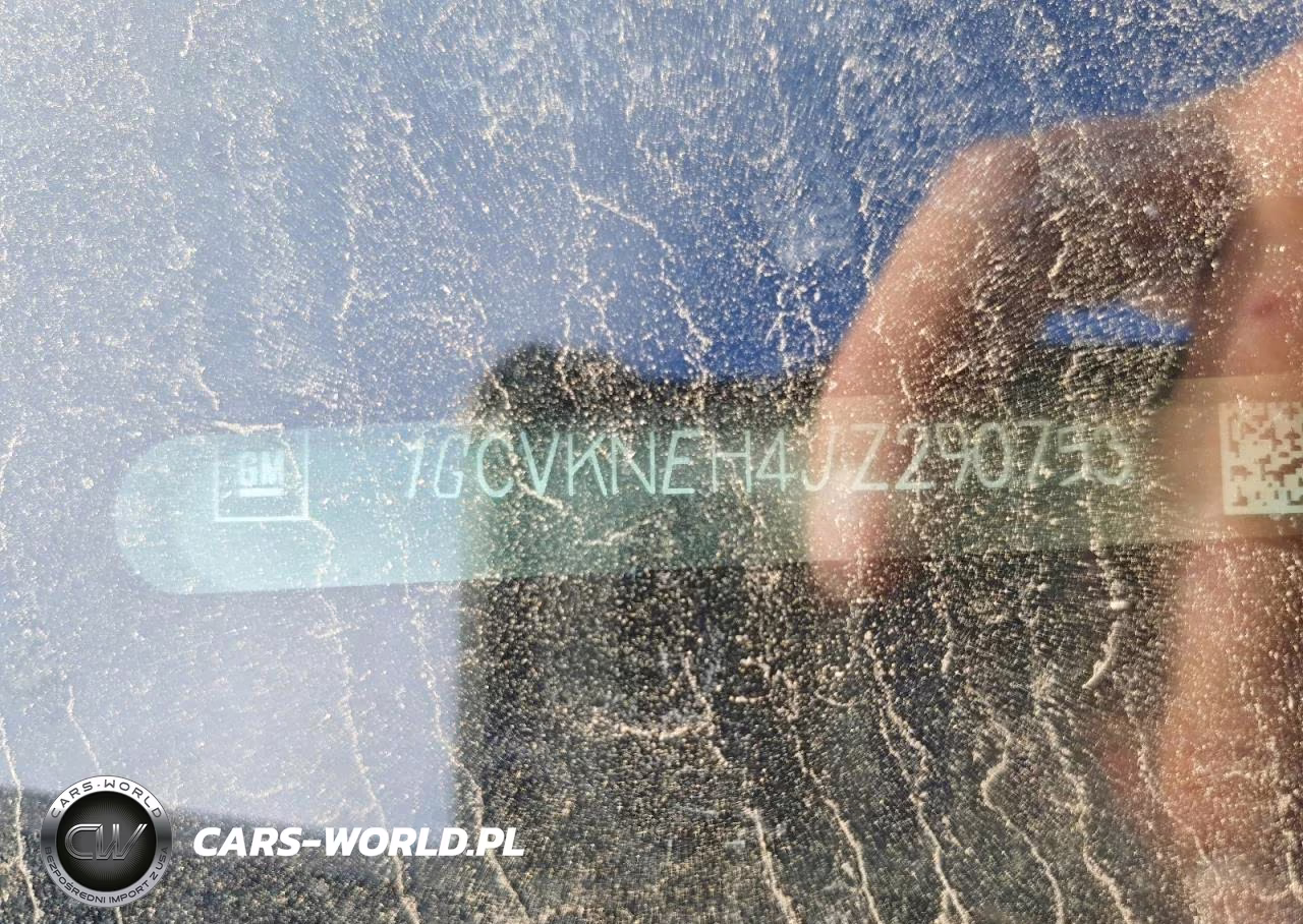 2018 Chevrolet Silverado K1500 VIN:1GCVKNEH4JZ290753 - 12