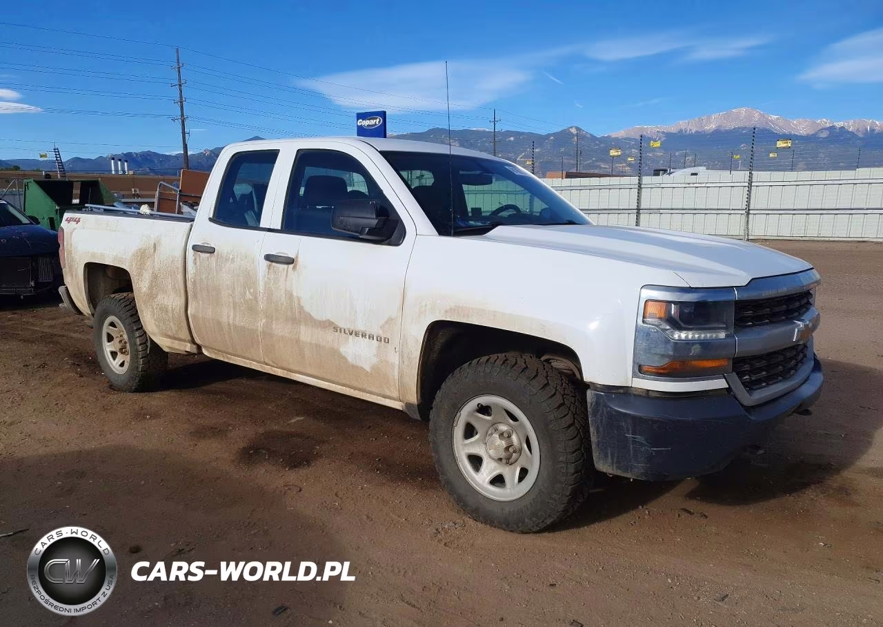 2018 Chevrolet Silverado K1500 VIN:1GCVKNEH4JZ290753 - 4