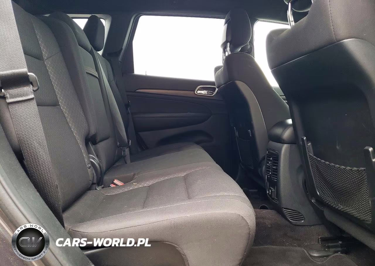 2018 Jeep Grand Cherokee Laredo VIN:1C4RJFAG1JC278151 - 10