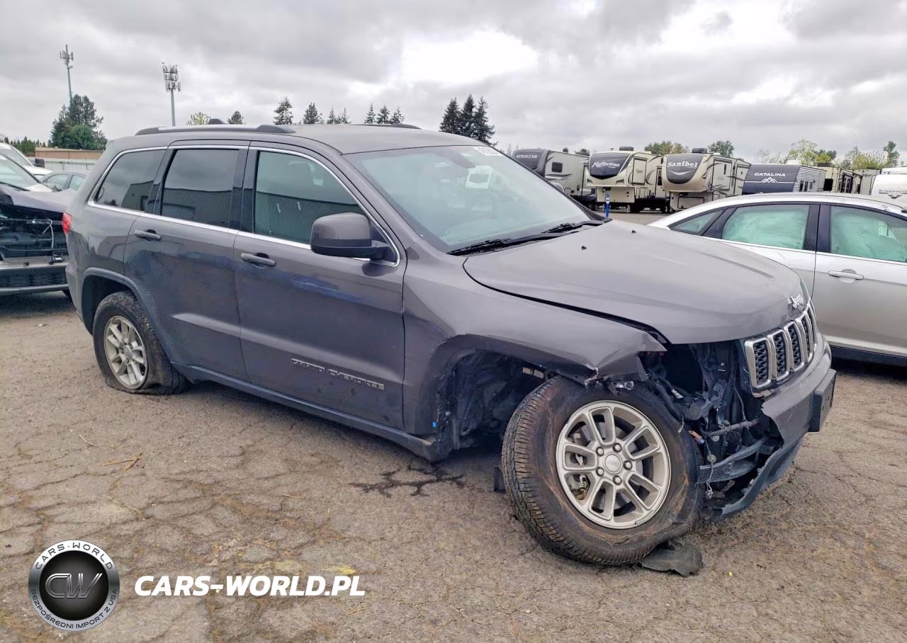 2018 Jeep Grand Cherokee Laredo VIN:1C4RJFAG1JC278151 - 4