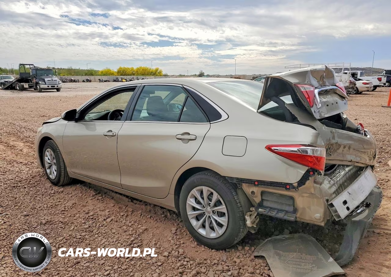 2015 Toyota Camry Le VIN:4T4BF1FK8FR449807 - 2