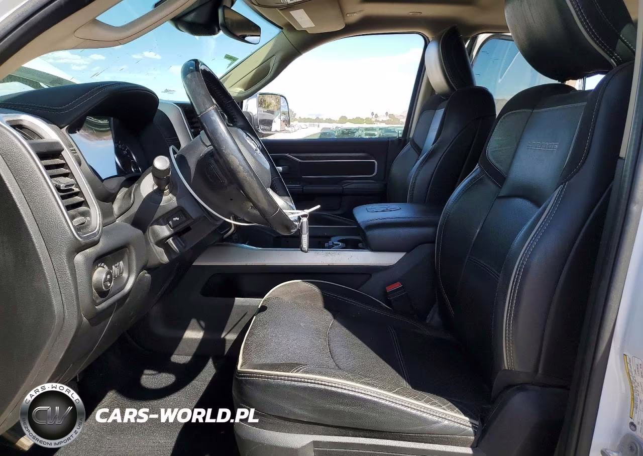 2019 Ram 3500 Laramie VIN:3C63R3JL5KG715763 - 7