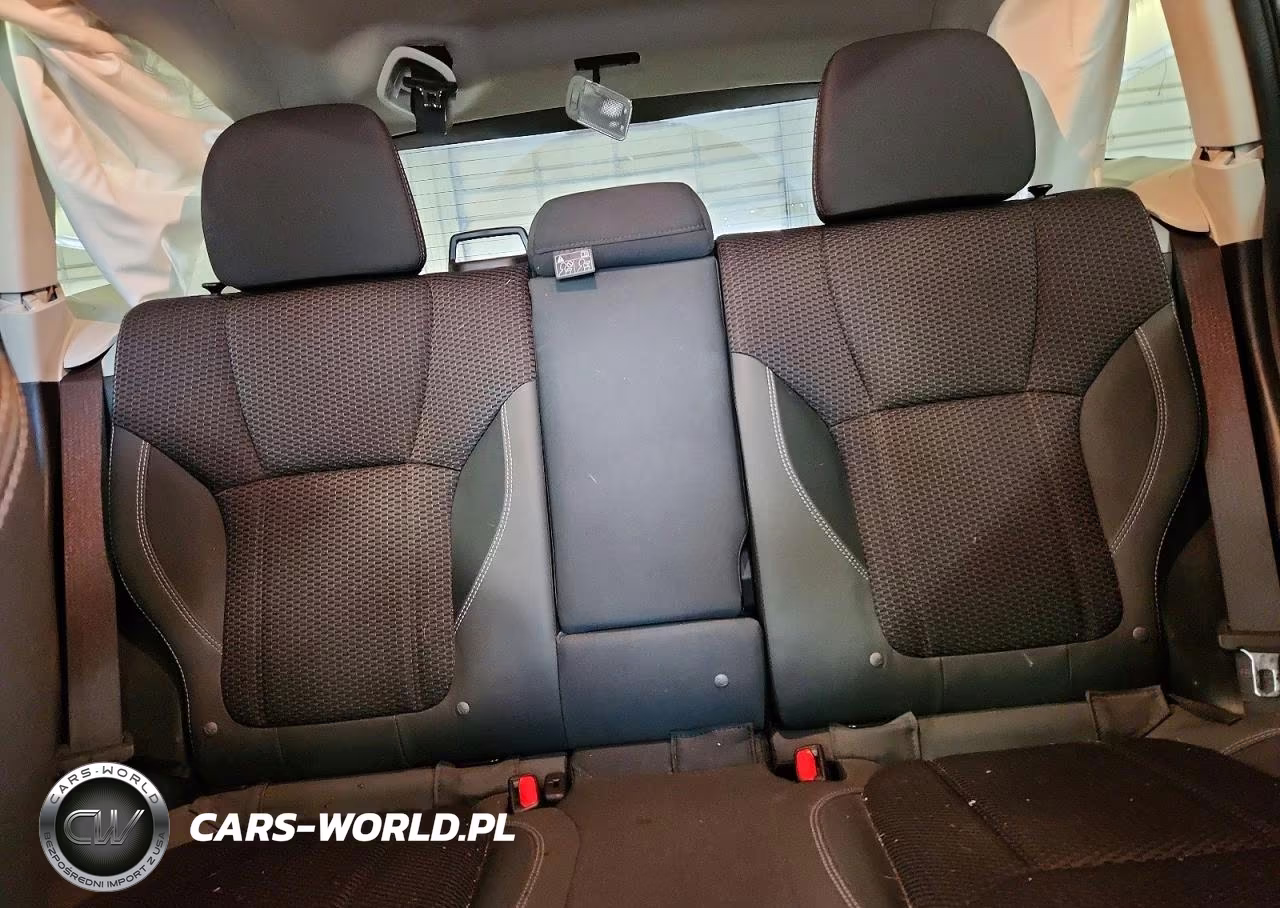 2019 Subaru Forester Premium VIN:JF2SKAGC1KH477101 - 10